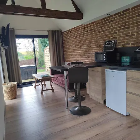 Holiday home Maison En Normandie La Herissonnerie