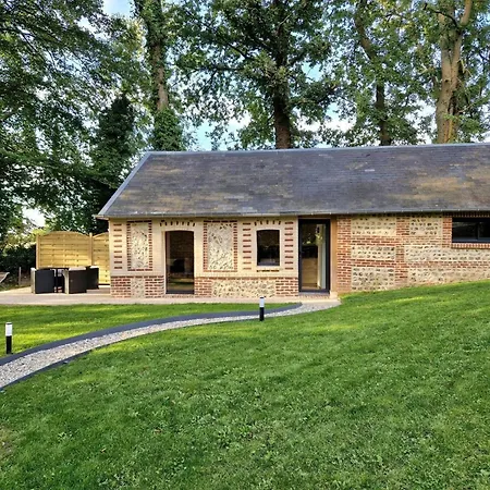 Holiday home Maison En Normandie La Herissonnerie *